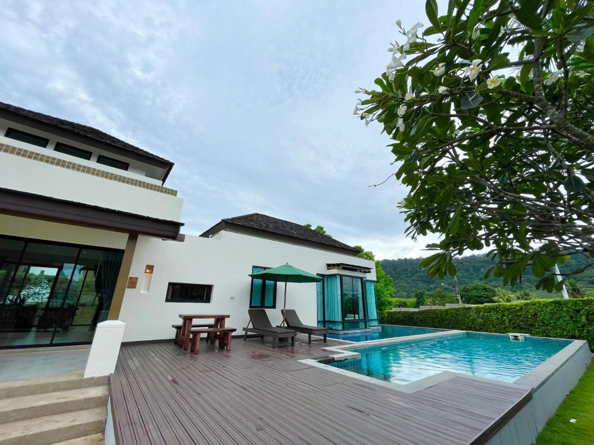 Ozone Villa Phuket Pa Khlok Extérieur photo