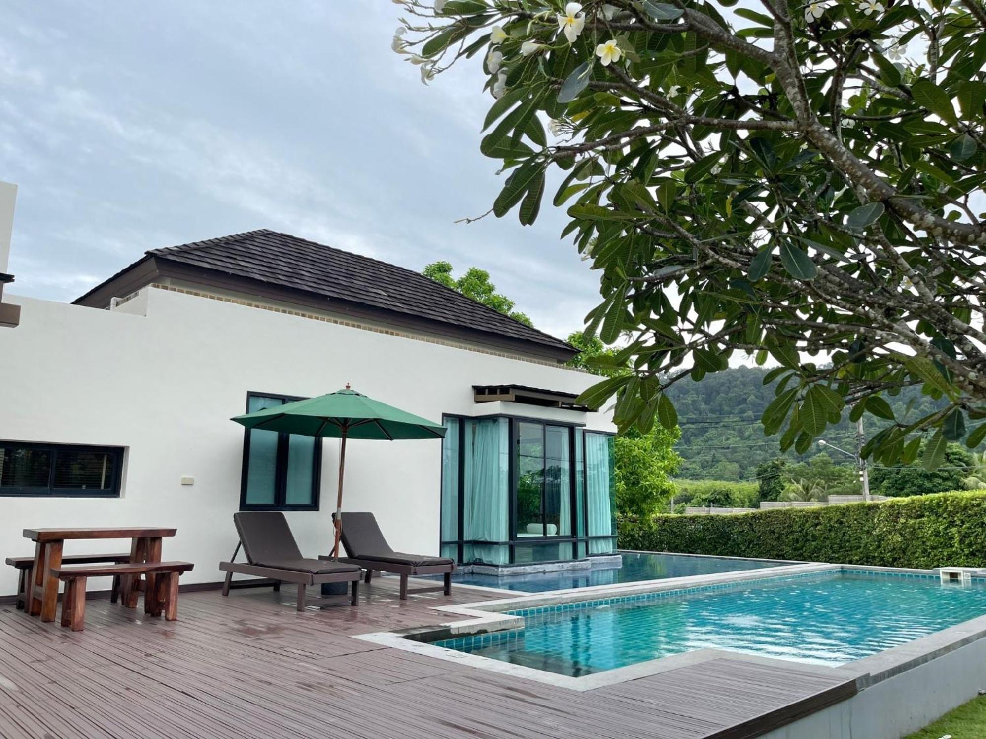 Ozone Villa Phuket Pa Khlok Extérieur photo