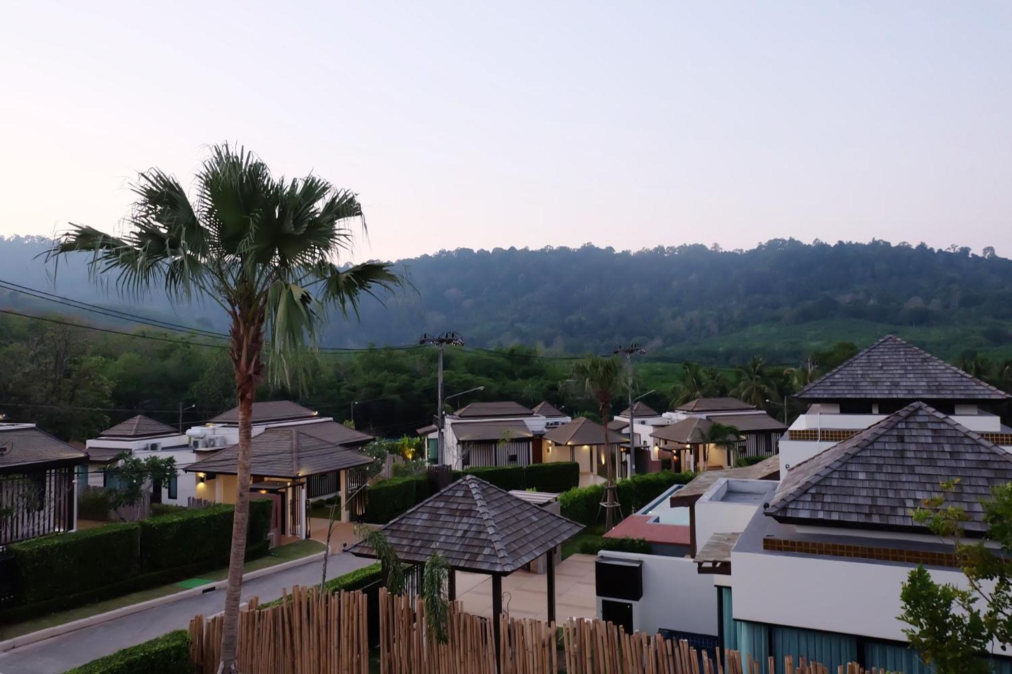 Ozone Villa Phuket Pa Khlok Extérieur photo